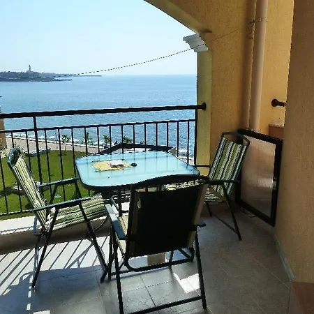 Sea And Pool View Appartement